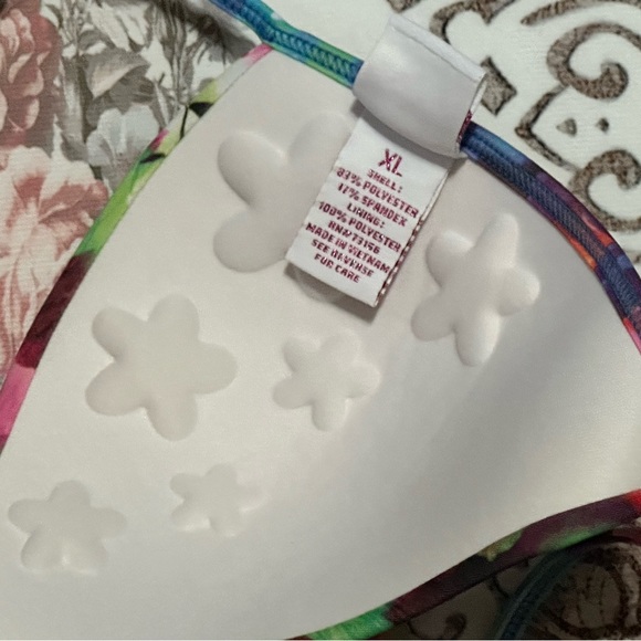 NWT Candies Juniors Multi Colorful Floral Bikini - Size XL Top & L Bottom - Picture 7 of 9